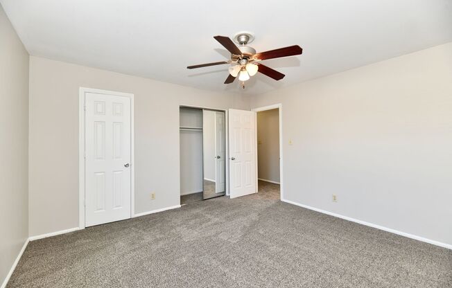 3 beds, 1.5 baths, 1,280 sqft, $2,199, Unit T-203
