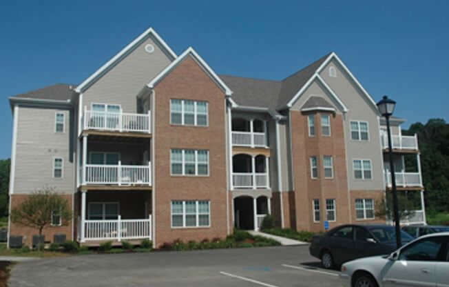 Waterford Village Apartments
