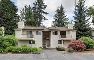 Top floor 2 bedroom 2 bath condo in Kirkland