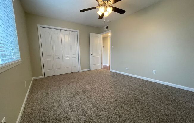 2 beds, 1 bath, 660 sqft, $1,225, Unit 62121