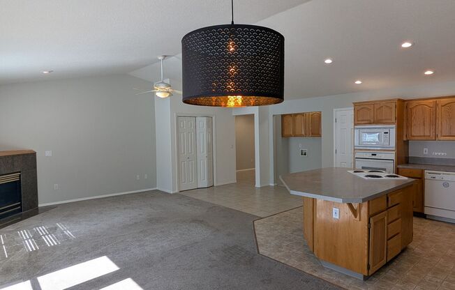 8419/8421 NE 56th Street