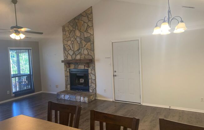 2 beds, 2 baths, $1,200