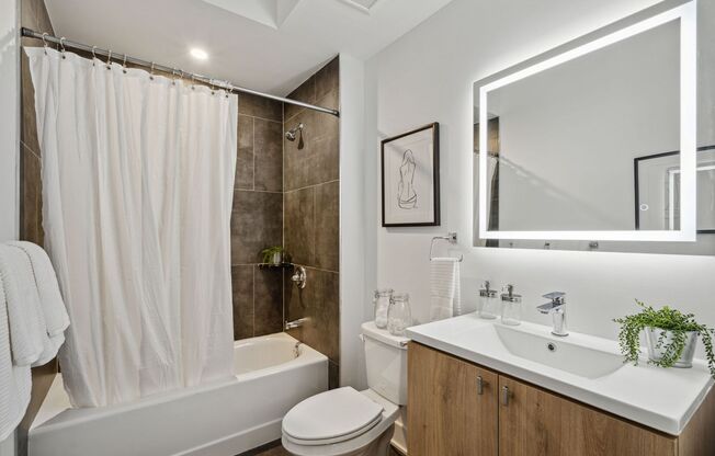 1201 W Girard Avenue