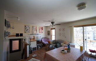 4 beds, 1 bath, $2,860, Unit 2