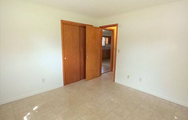 2 beds, 1 bath, 903 sqft, $1,240, Unit G-5