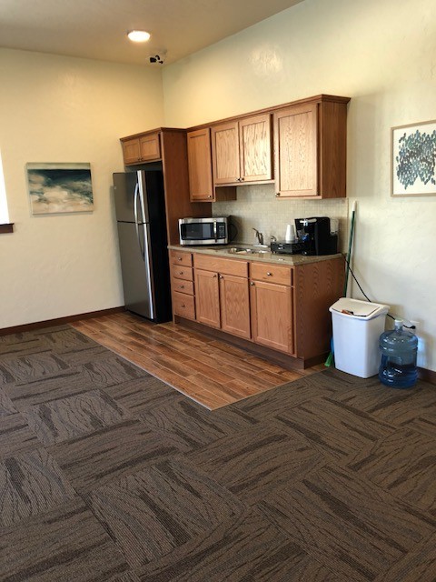 3 beds, 2.5 baths, 1,250 sqft, $1,695, Unit #16