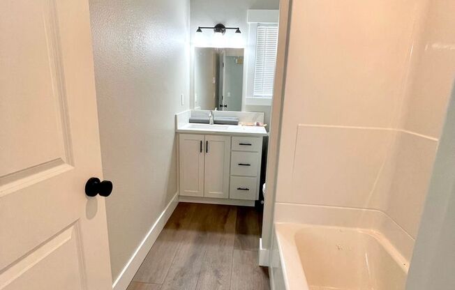 2 beds, 1 bath, $1,295