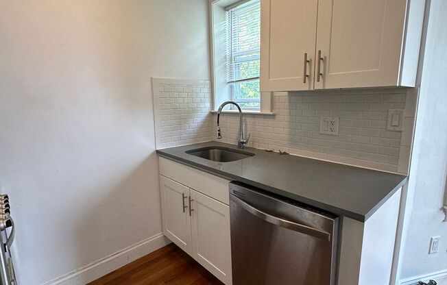 2 beds, 1 bath, 543 sqft, $2,810, Unit 107 Summer #411