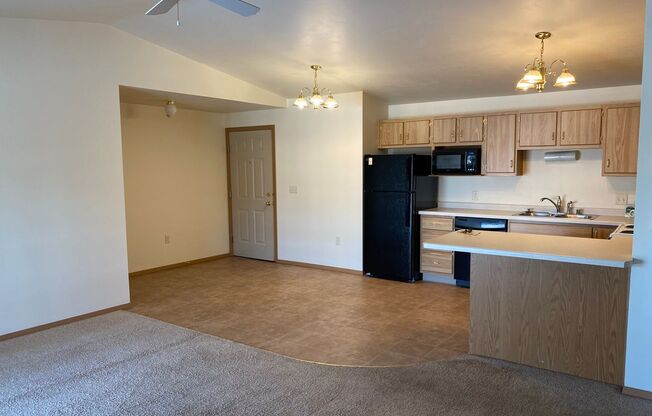 1 bed, 1 bath, 950 sqft, $949.99, Unit 525-03