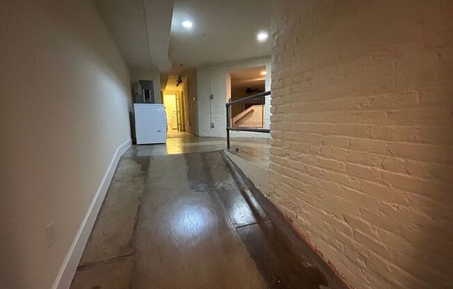 1 bed, 1 bath, 772 sqft, $1,100, Unit 104
