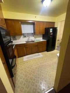 3 beds, 1 bath, 1,100 sqft, $3,200