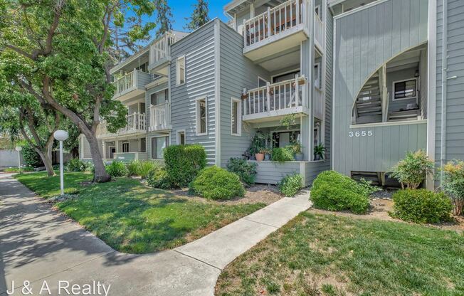 3655 Birchwood Ter, 312