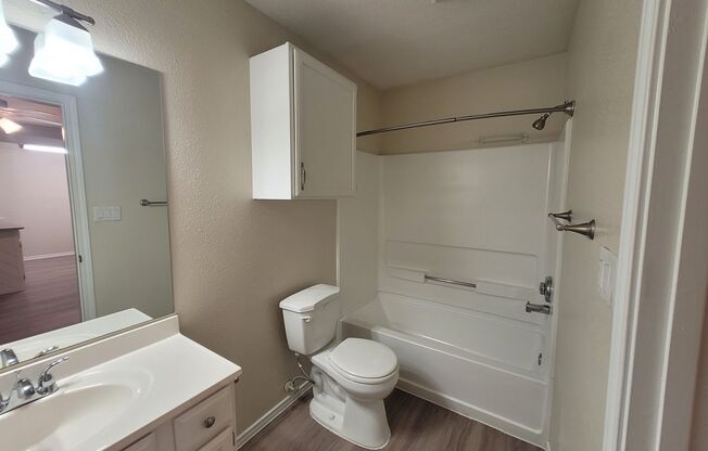 1 bed, 1 bath, $1,399, Unit 014