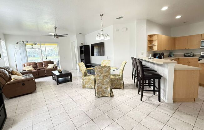 Fully Furnished Townhouse with Water View in Riverview