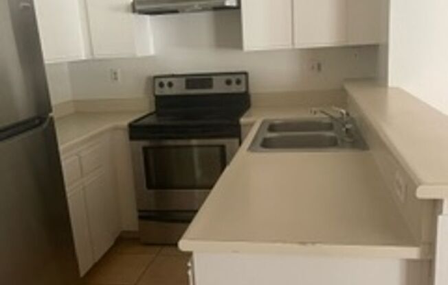 1 bed, 1 bath, $2,095