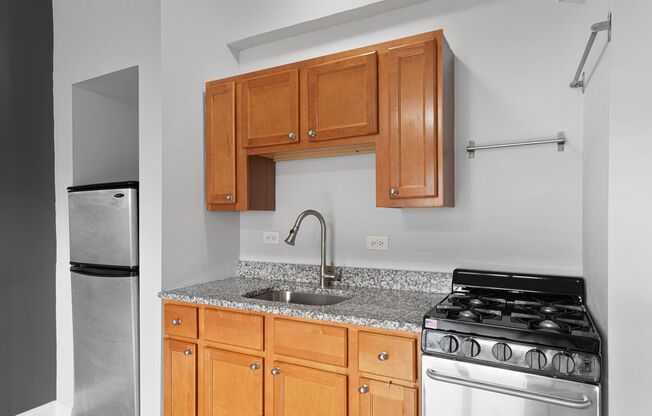 Studio, 1 bath, 305 sqft, $1,425, Unit 212