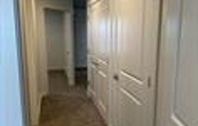 2 beds, 1 bath, $1,550, Unit A204