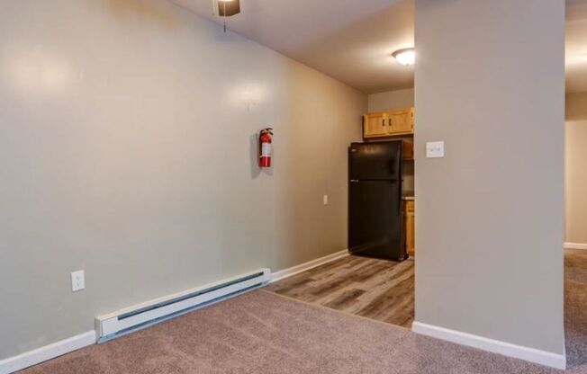 1 bed, 1 bath, 650 sqft, $1,410, Unit F-03