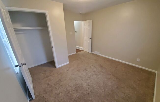 3 beds, 1 bath, $1,395