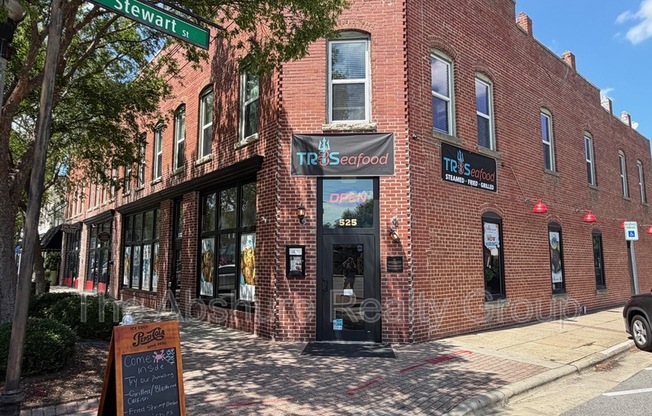 523 E BROAD ST