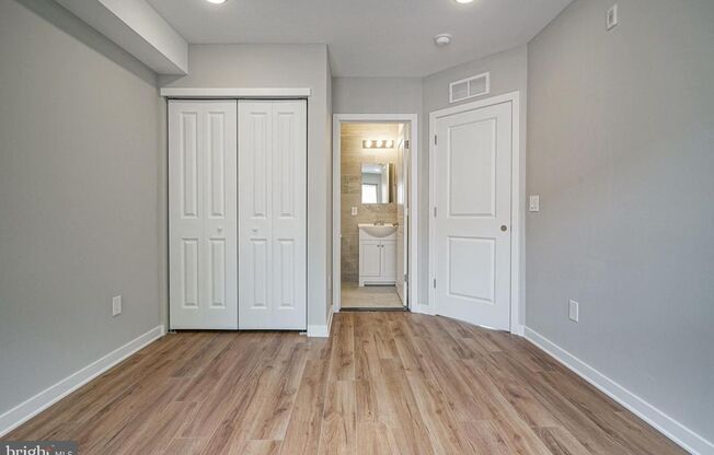 2 beds, 2 baths, 1,050 sqft, $1,595, Unit 1827-E
