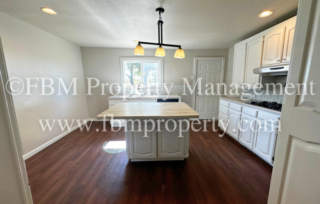 2 beds, 2 baths, $1,495