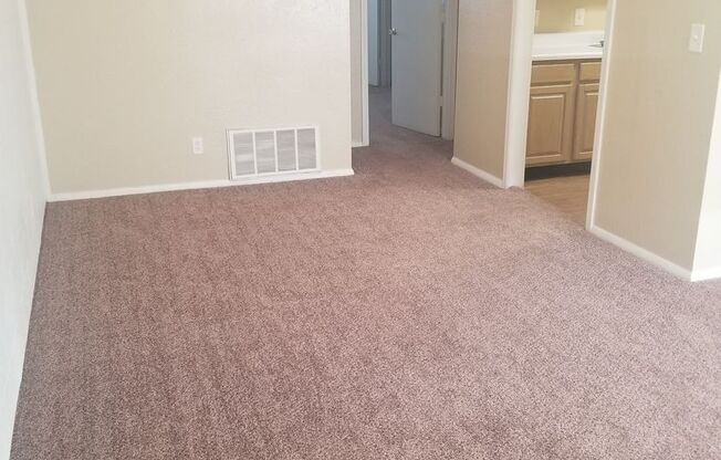 1 bed, 1 bath, 580 sqft, $815