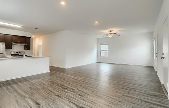 7213 TONKA LN