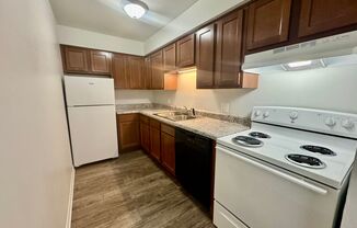 2 beds, 1 bath, $1,295, Unit 10