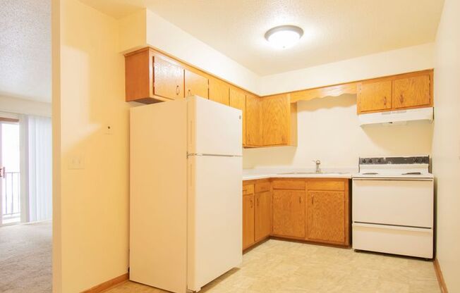 2 beds, 1 bath, 861 sqft, $1,250, Unit 36