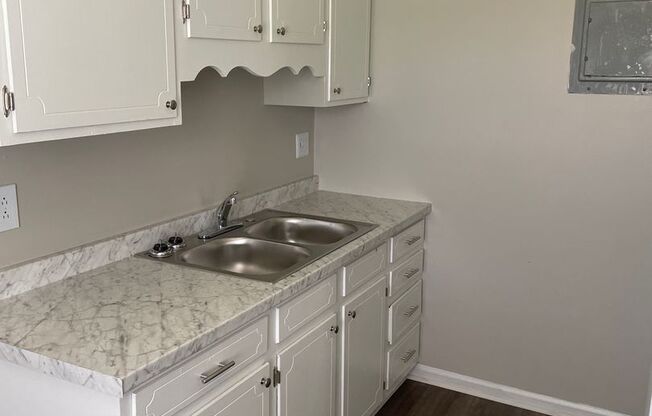 1 bed, 1 bath, $725, Unit 807 G