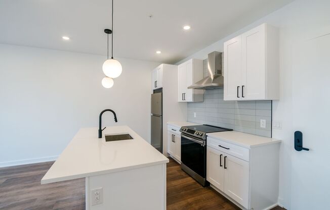 1 bed, 1 bath, 650 sqft, $1,450, Unit 302
