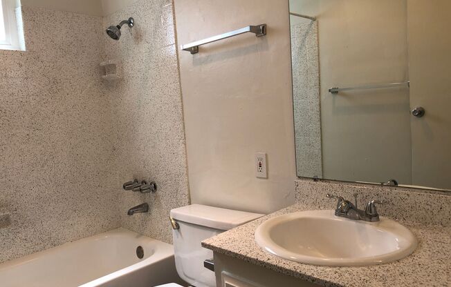 1 bed, 1 bath, 700 sqft, $1,795, Unit 12