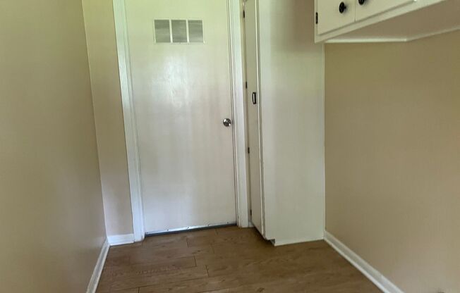 3 beds, 2 baths, $1,550