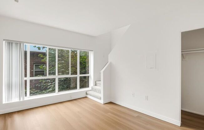 1 bed, 1 bath, 660 sqft, $1,600, Unit 404