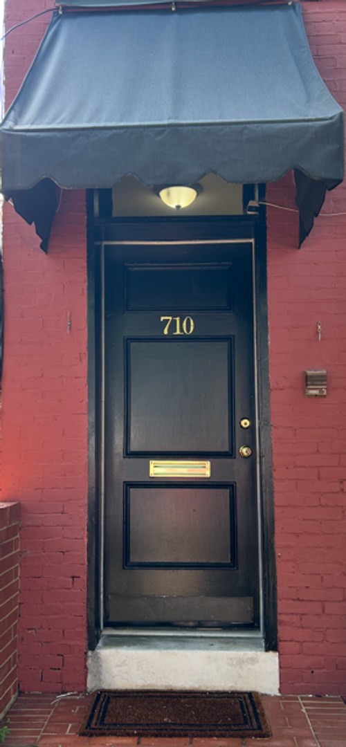 708 N Van Buren St
