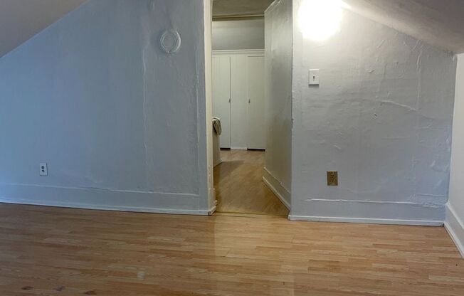 1 bed, 1 bath, 725 sqft, $625, Unit 2