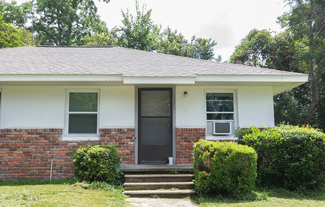 1207 N MARTIN LUTHER KING JUNIOR BLVD