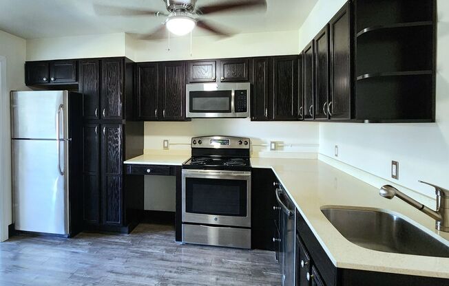 1 bed, 1 bath, 350 sqft, $1,050, Unit 204