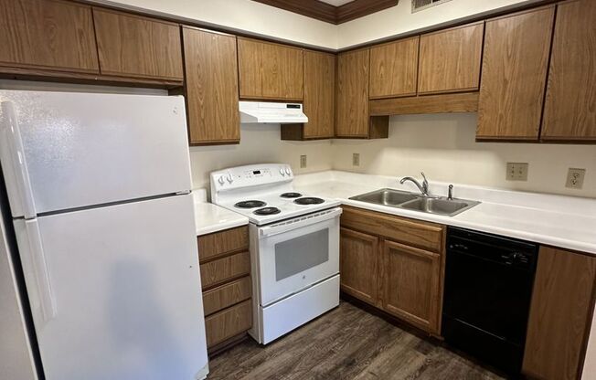 1 Bedroom 1 Bathroom Condo!