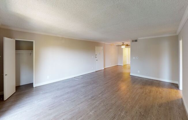 Hayworth Apartments...Gorgeous Newly Remodeled Apartment..Quiet Upscale Residential Neighborhood! CALL NOW!