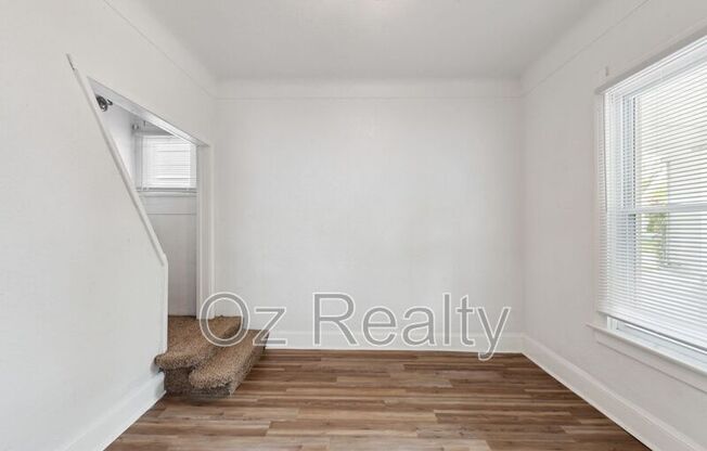 25 E PEARL ST
