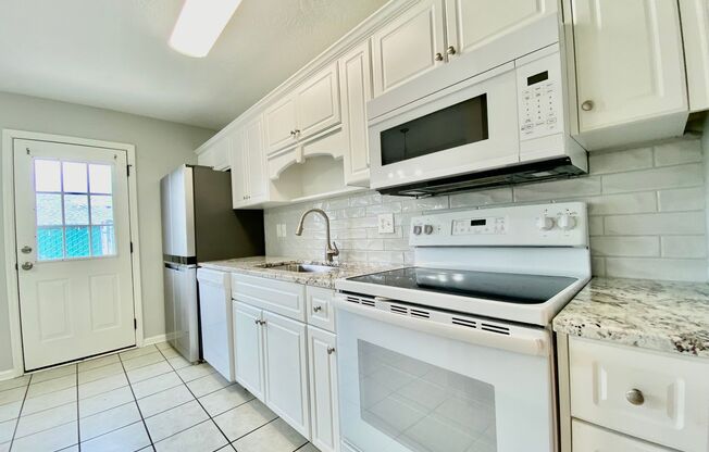 2 beds, 2 baths, $1,395