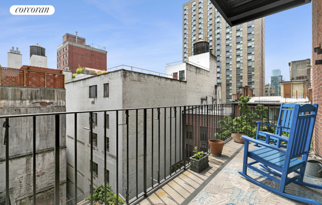 114 E 13 ST