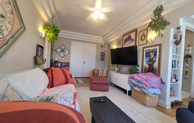 1 bed, 1 bath, $1,095, Unit 110