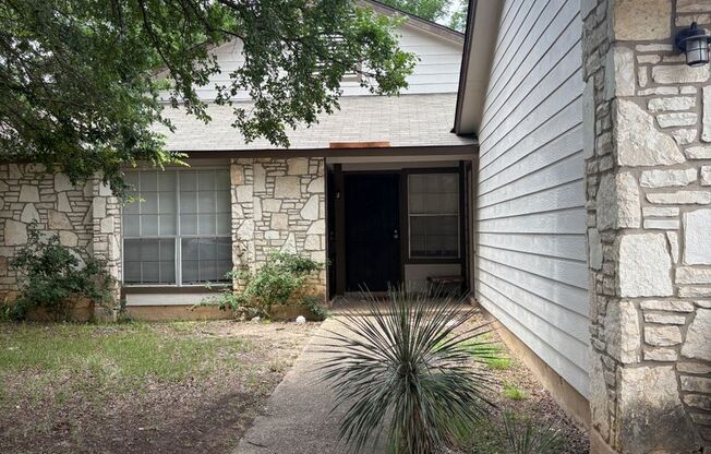 Newly Renovated Duplex - Northwest San Antonio