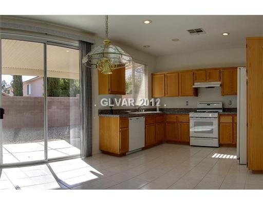THIS 1,389 SQ FT, ONE STORY HAS 3 BED ROOMS, TWO FULL BATHROOMS AND A TWO CAR GARAGE LOCATED SHOPPING AND SCHOOLS