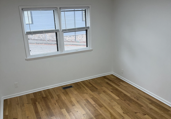 4858 FAUNTLEROY WAY SW