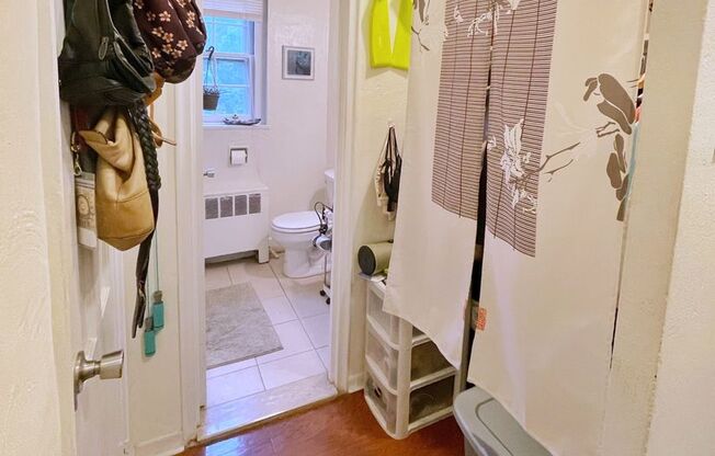 Studio, 1 bath, $1,199, Unit MT723D