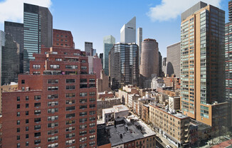 1 bed, 1 bath, 747 sqft, $6,695, Unit 15C
